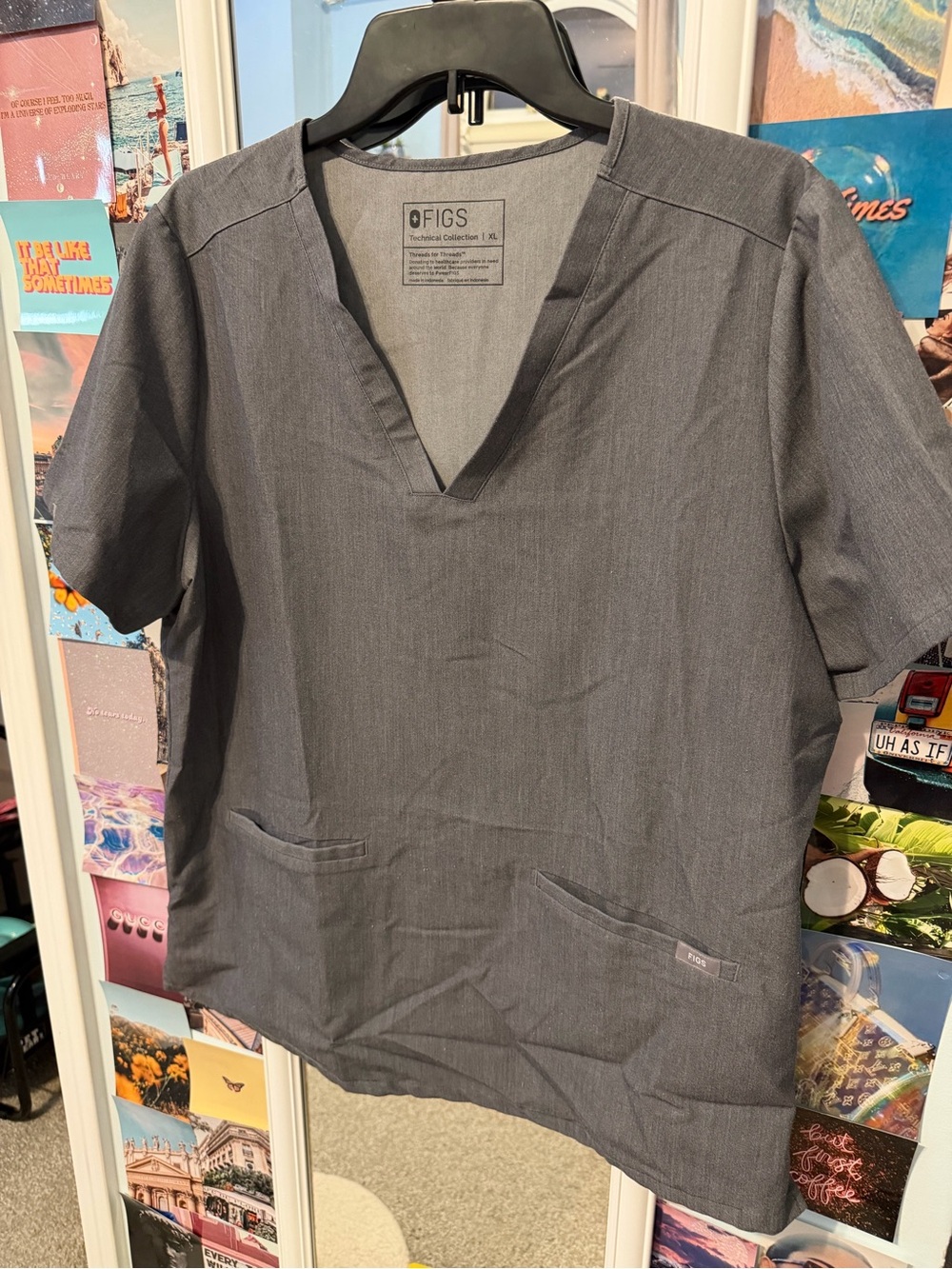 Figs Women's Short Sleeve V-Neck Scrub Top in Charcoal Gray